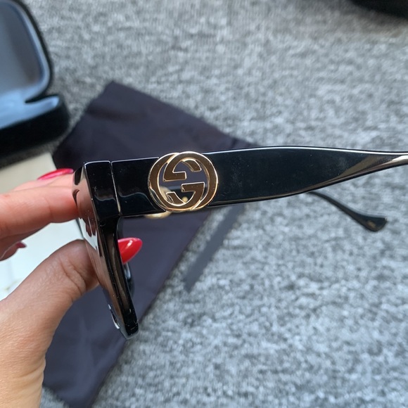 Gucci Sunglasses - Picture 3 of 8